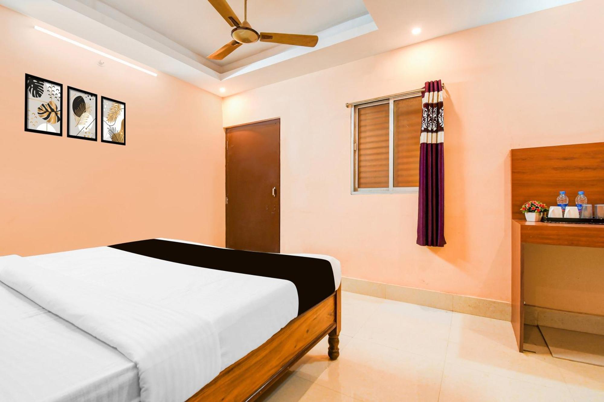 Super Hotel O Dakshin Dwar Formerly Radha Krishna Niwas Puri Eksteriør billede